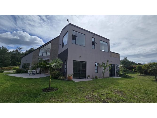 Casa de 6 alcobas en venta en Lejos Del Nido, El Retiro, 410 m² · foto 18 de 24