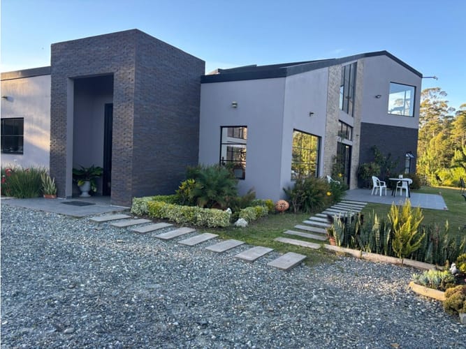 Casa de 6 alcobas en venta en Lejos Del Nido, El Retiro, 410 m² · foto 20 de 24