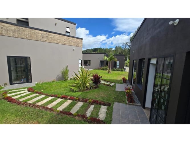 Casa de 6 alcobas en venta en Lejos Del Nido, El Retiro, 410 m² · foto 21 de 24