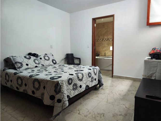 Casa de 5 alcobas en venta en El Porvenir, Rionegro, 272 m² · foto 3 de 15