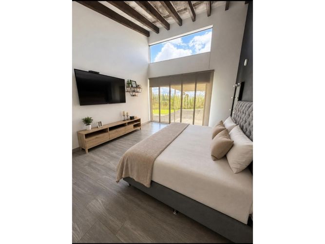 Casa de 5 alcobas en venta en El Cerro, Rionegro, 362 m² · foto 10 de 17