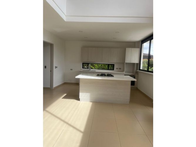 Casa de 4 alcobas en venta en El Faro, Rionegro, 280 m² · foto 5 de 24