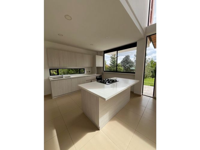 Casa de 4 alcobas en venta en El Faro, Rionegro, 280 m² · foto 7 de 24