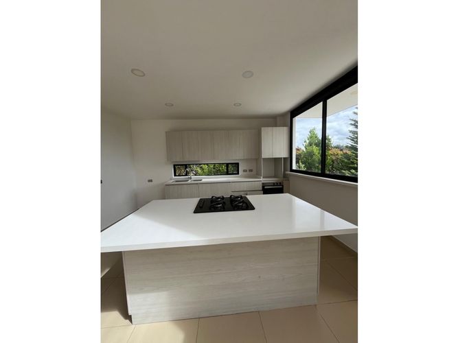 Casa de 4 alcobas en venta en El Faro, Rionegro, 280 m² · foto 8 de 24