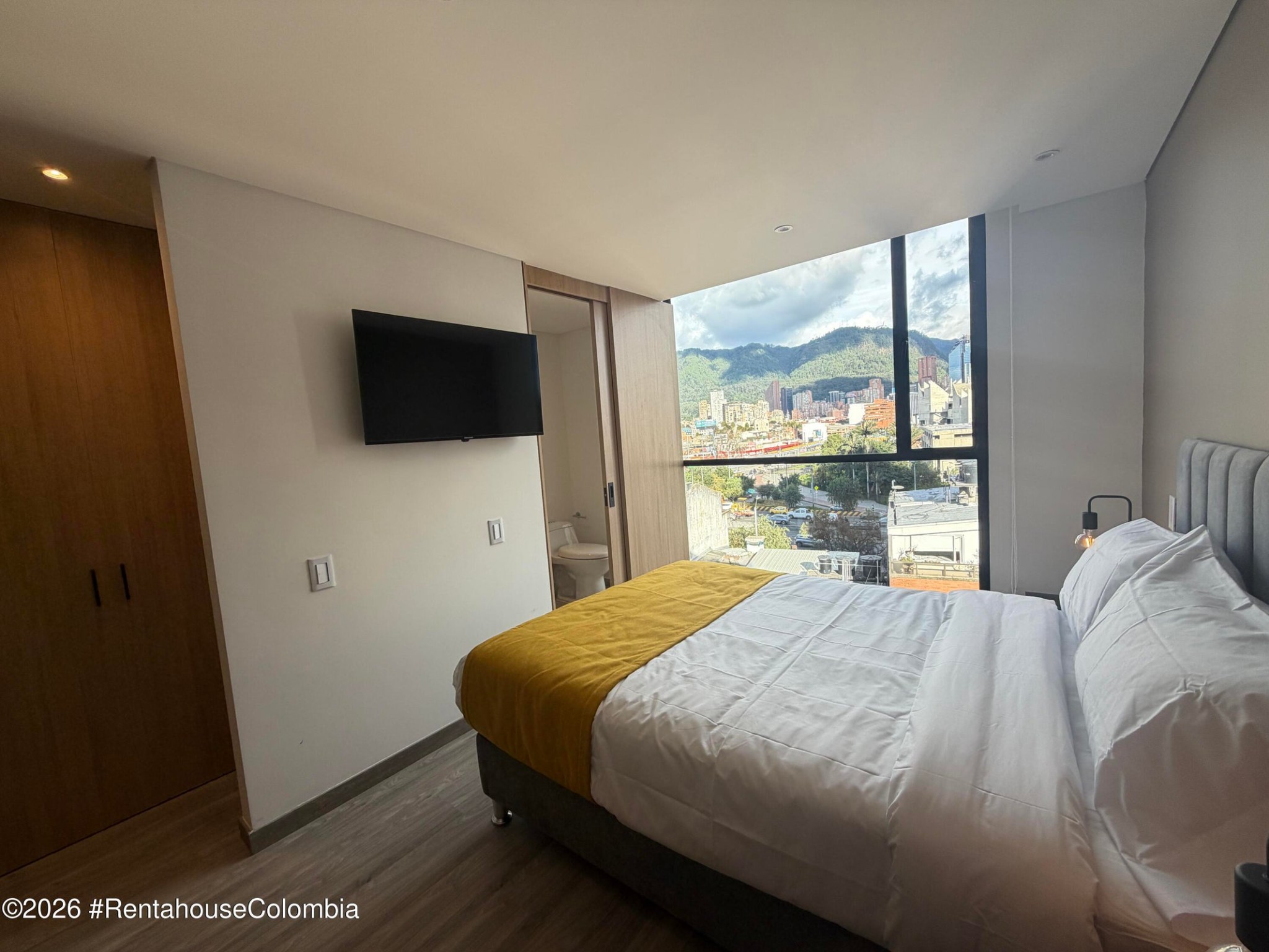 Apartamento en venta en La Esmeralda, Bogotá · foto 3 de 16