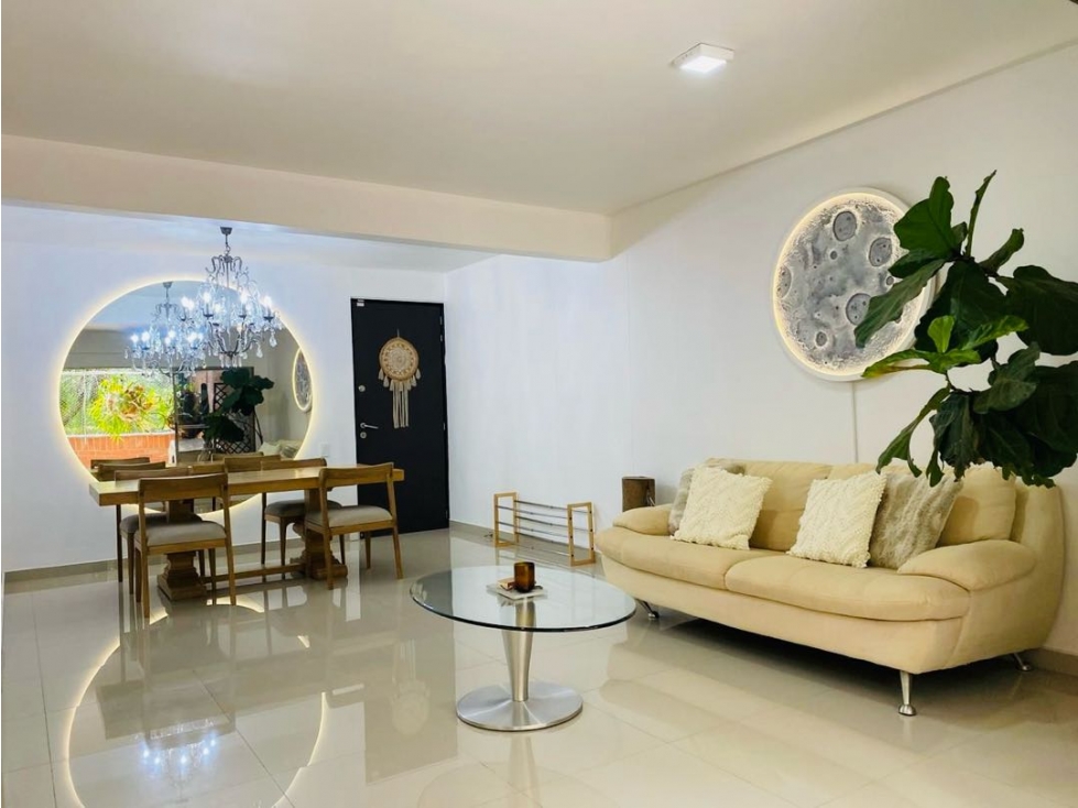 Apartamento en venta en El Poblado, Medellín · foto 2 de 22