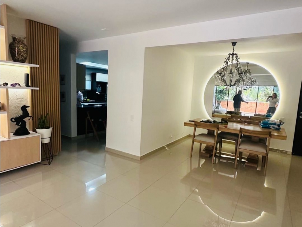 Apartamento en venta en El Poblado, Medellín · foto 4 de 22
