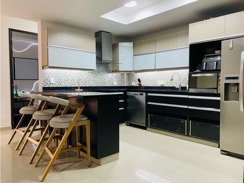 Apartamento en venta en El Poblado, Medellín · foto 7 de 22