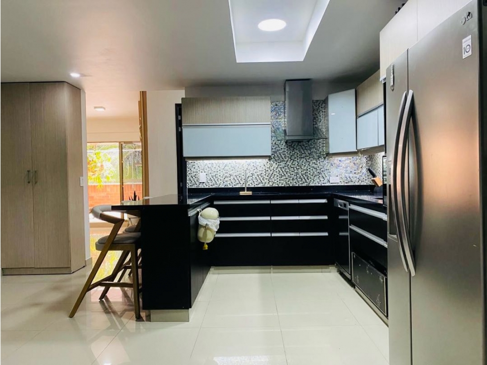 Apartamento en venta en El Poblado, Medellín · foto 8 de 22