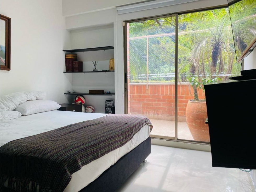 Apartamento en venta en El Poblado, Medellín · foto 9 de 22