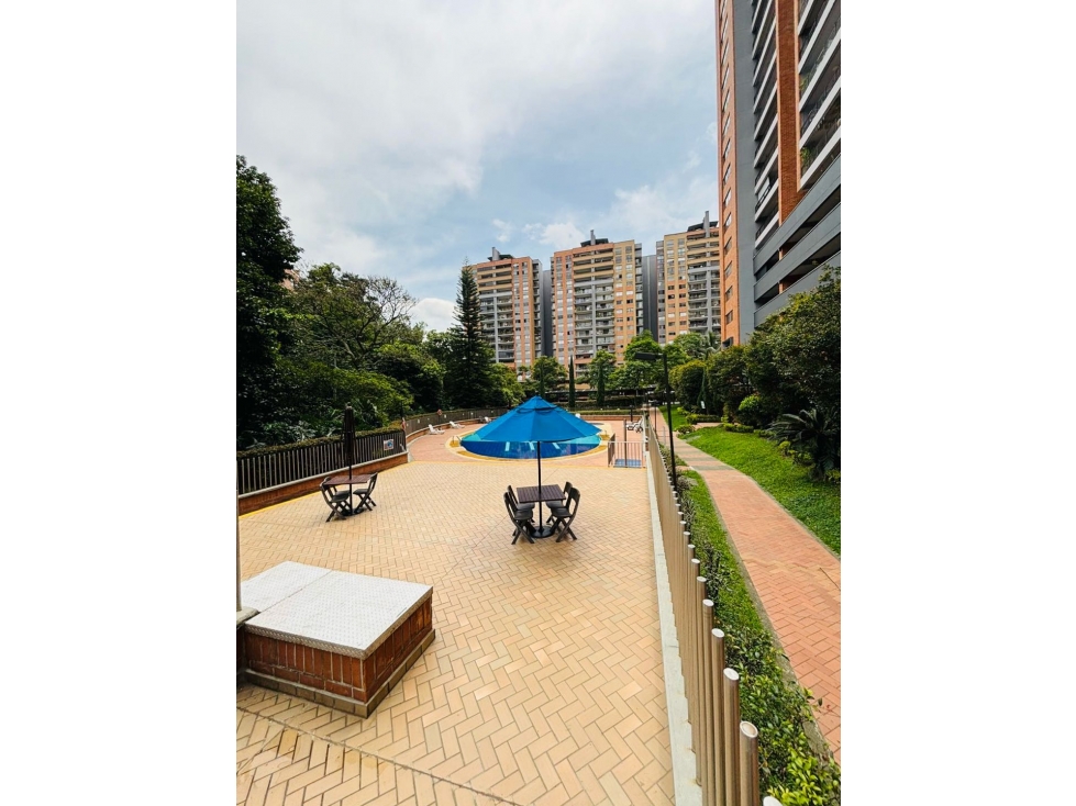 Apartamento en venta en El Poblado, Medellín · foto 14 de 22