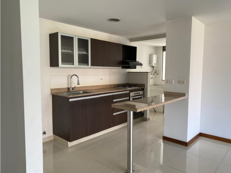 3BR Apartment in El Poblado (92 m²) for Sale - 2