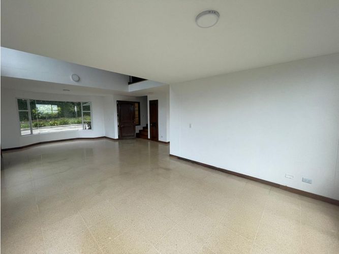 Casa de 6 alcobas en venta en Escobero, Envigado, 350 m² · foto 3 de 24