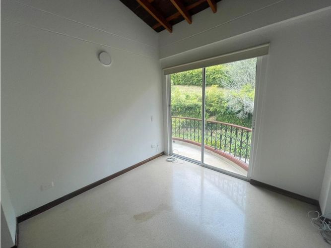 Casa de 6 alcobas en venta en Escobero, Envigado, 350 m² · foto 9 de 24