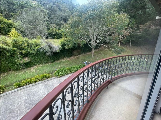 Casa de 6 alcobas en venta en Escobero, Envigado, 350 m² · foto 12 de 24