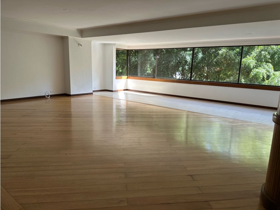Apartamento en venta en El Poblado, Medellín · foto 6 de 24