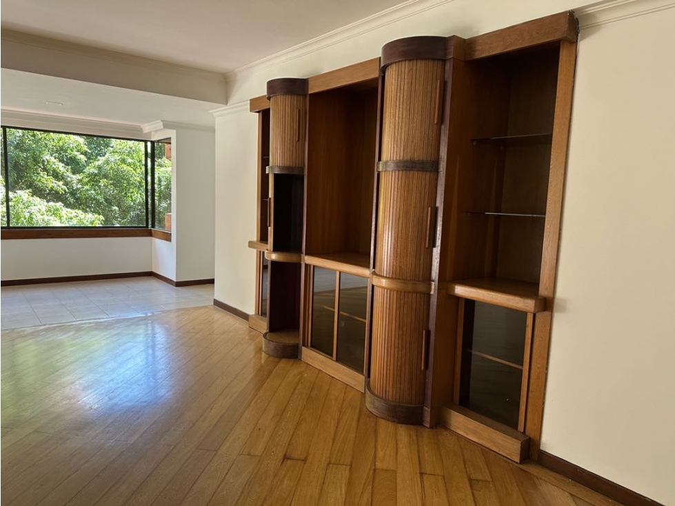 Apartamento en venta en El Poblado, Medellín · foto 9 de 24