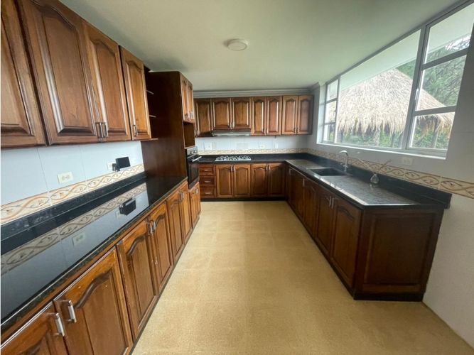 Casa de 6 alcobas en venta en Escobero, Envigado, 350 m² · foto 18 de 24