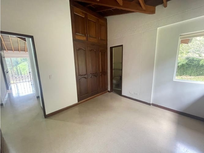 Casa de 6 alcobas en venta en Escobero, Envigado, 350 m² · foto 22 de 24
