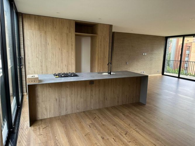 Apartamento en venta en El Poblado, Medellín · foto 6 de 24