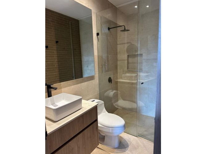 Apartamento en venta en El Poblado, Medellín · foto 12 de 24