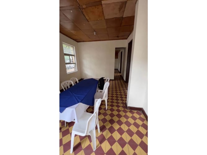 Casa en venta en Buenos Aires, Medellín, 261 m² · foto 9 de 9