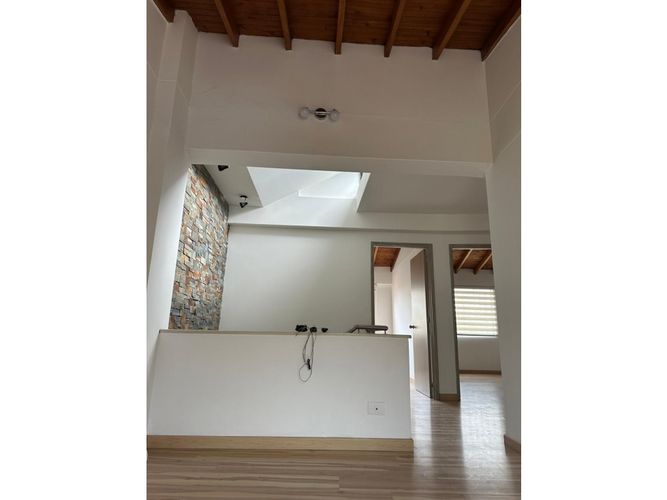 Casa de 3 alcobas en venta en Loma Del Chocho, Envigado, 185 m² · foto 7 de 10