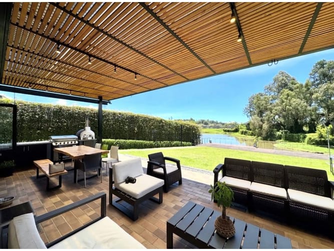 Casa de 3 alcobas en venta en Llano Grande, Rionegro, 366 m² · foto 11 de 18