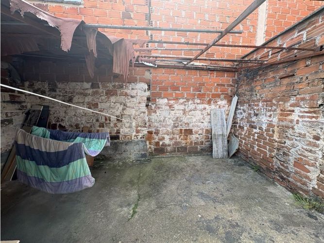 Casa en venta en La Floresta, Medellín, 175 m² · foto 2 de 6