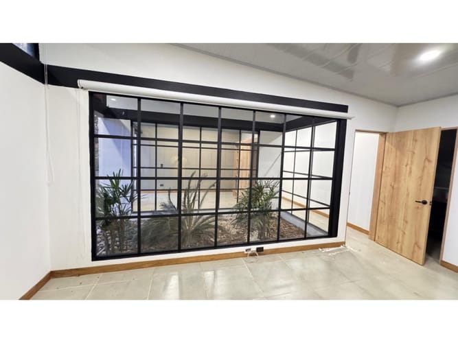 Casa de 4 alcobas en venta en Llano Grande, Rionegro, 341 m² · foto 4 de 14
