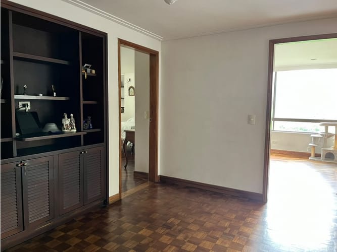 Apartamento de 3 alcobas en venta en La Florida, Medellín, 207 m² · foto 13 de 21