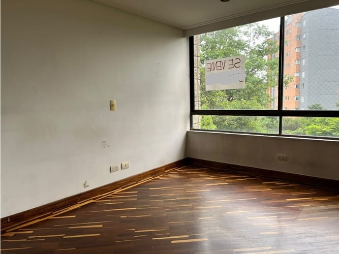 Apartamento de 3 alcobas en venta en La Florida, Medellín, 207 m² · foto 16 de 21