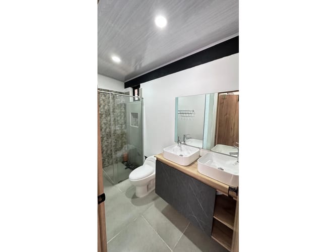 Casa de 4 alcobas en venta en Llano Grande, Rionegro, 341 m² · foto 9 de 14