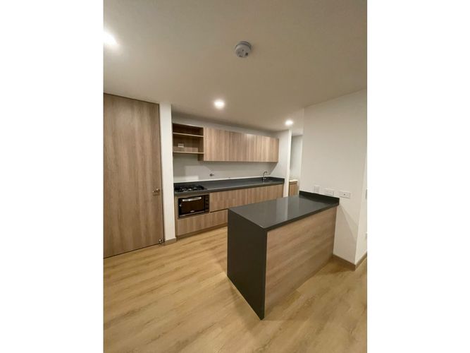 Apartamento de 3 alcobas en venta en El Porvenir, La Ceja, 80 m² · foto 2 de 16