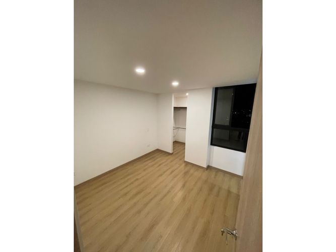 Apartamento de 3 alcobas en venta en El Porvenir, La Ceja, 80 m² · foto 6 de 16
