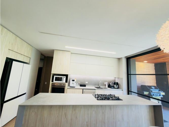Apartamento de 5 alcobas en venta en Cabeceras De Llanogrande, Rionegro, 207 m² · foto 4 de 24