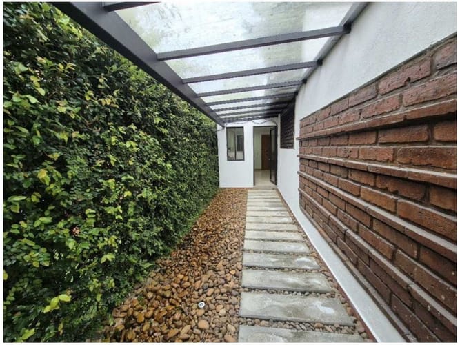 Casa de 5 alcobas en venta en El Poblado, Medellín, 300 m² · foto 8 de 24