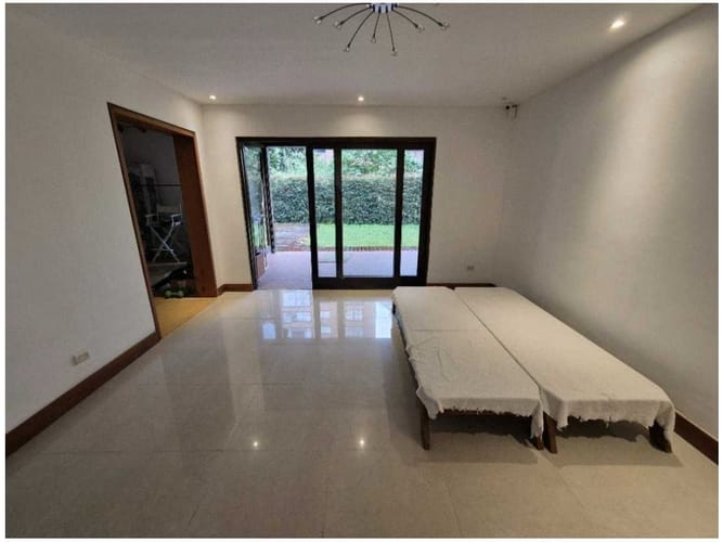 Casa de 5 alcobas en venta en El Poblado, Medellín, 300 m² · foto 12 de 24