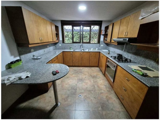 Casa de 5 alcobas en venta en El Poblado, Medellín, 300 m² · foto 15 de 24