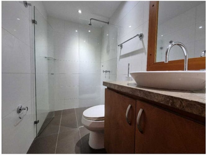 Casa de 5 alcobas en venta en El Poblado, Medellín, 300 m² · foto 20 de 24