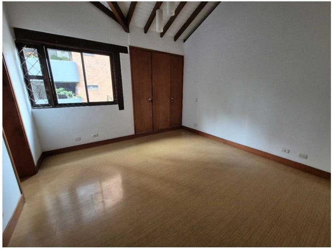 Casa de 5 alcobas en venta en El Poblado, Medellín, 300 m² · foto 21 de 24