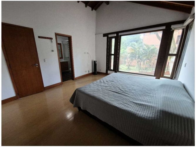 Casa de 5 alcobas en venta en El Poblado, Medellín, 300 m² · foto 24 de 24