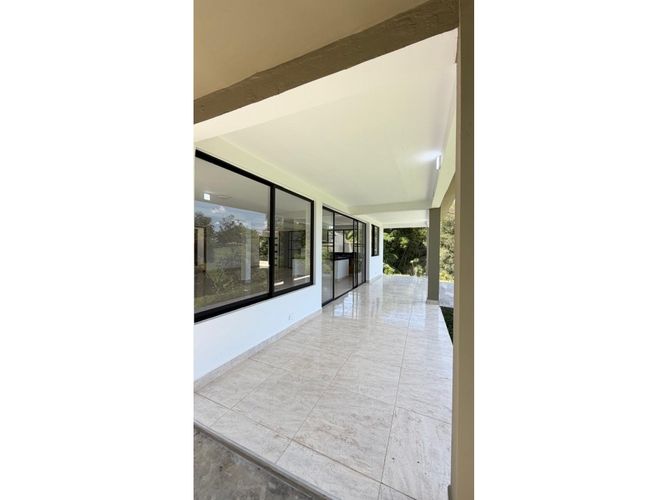 Casa de 3 alcobas en venta en El Porvenir, Rionegro, 370 m² · foto 7 de 24