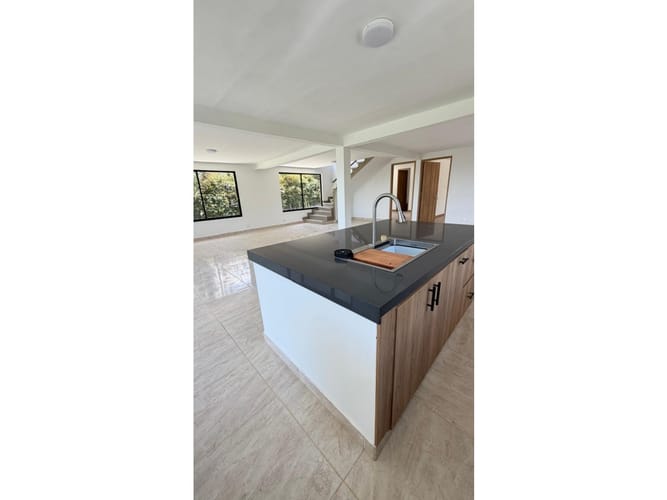 Casa de 3 alcobas en venta en El Porvenir, Rionegro, 370 m² · foto 12 de 24