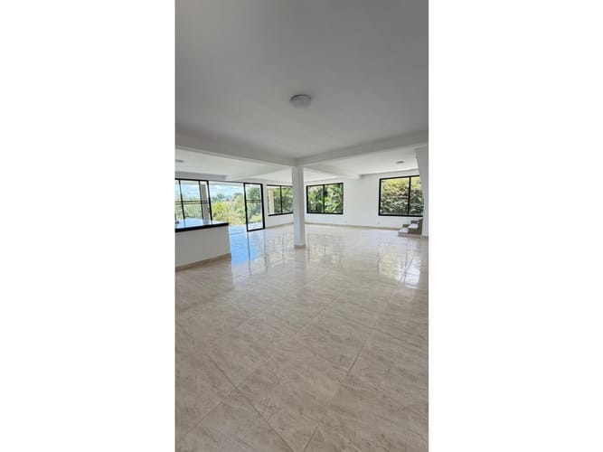 Casa de 3 alcobas en venta en El Porvenir, Rionegro, 370 m² · foto 13 de 24