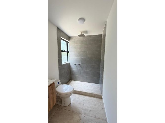 Casa de 3 alcobas en venta en El Porvenir, Rionegro, 370 m² · foto 15 de 24