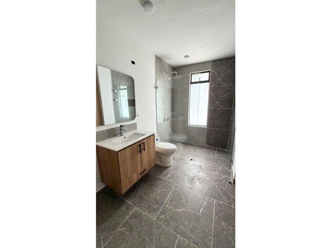 Casa de 3 alcobas en venta en El Porvenir, Rionegro, 370 m² · foto 19 de 24