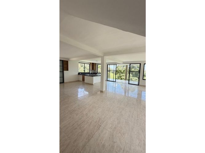 Casa de 3 alcobas en venta en El Porvenir, Rionegro, 370 m² · foto 24 de 24