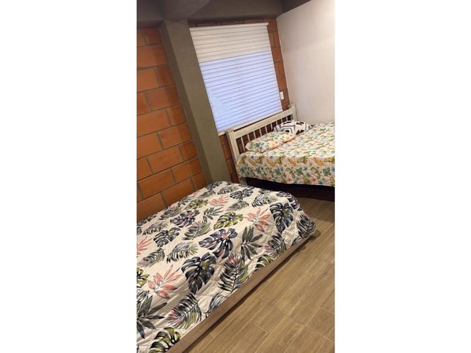 Casa de 4 alcobas en venta en Santa Elena, Guarne, 300 m² · foto 3 de 19