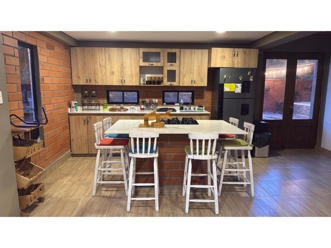 Casa de 4 alcobas en venta en Santa Elena, Guarne, 300 m² · foto 9 de 19